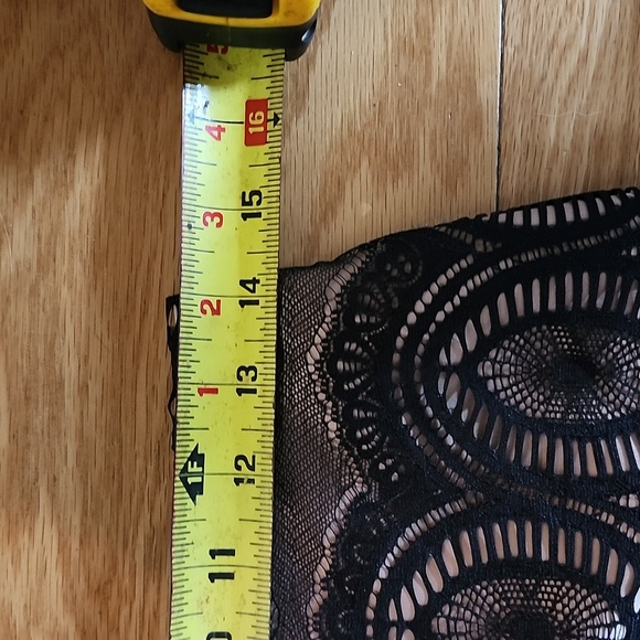 CACHE Lace Skirt Size 0 - Picture 8 of 12